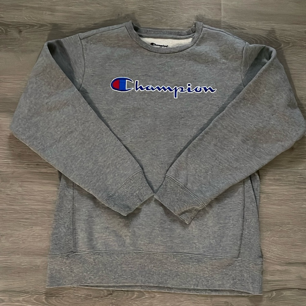 Champion teen sweater L size